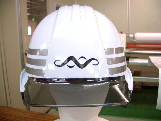 成田総建 株式会社様のヘルメット加工実績