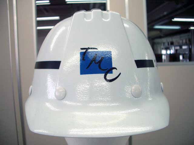 ツクバメンテナンス株式会社様のヘルメット加工実績