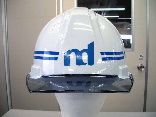 株式会社 明伸電設様のヘルメット加工実績