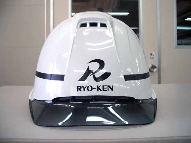マリンフォース株式会社様のヘルメット加工実績
