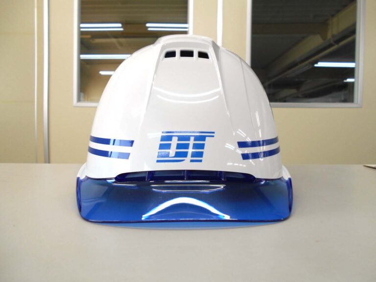株式会社ダイワテック様のヘルメット加工実績