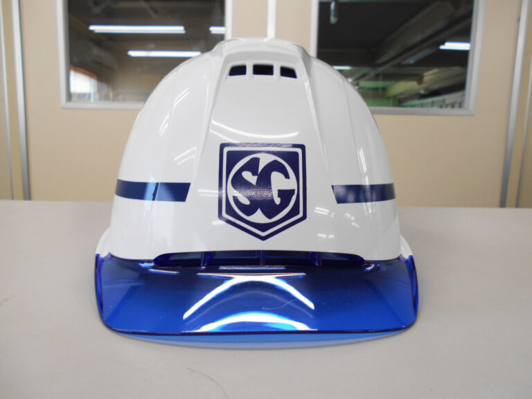 株式会社サンライズガード様のヘルメット加工実績