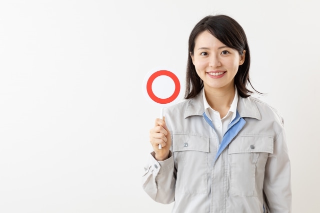 女性が作業着の下に着る服は何がおすすめ？人気のインナー 
