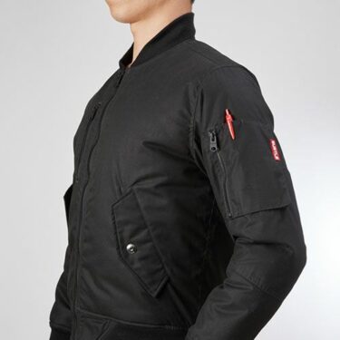 MA-1ジャケットとは？作業着にも私服にもおすすめな理由とコーデ例