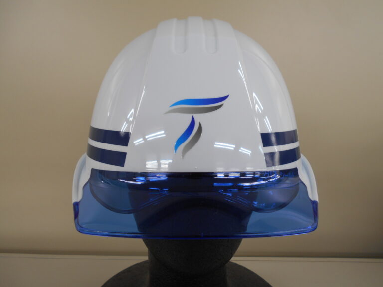有限会社トモエアーシステム様のヘルメット加工実績