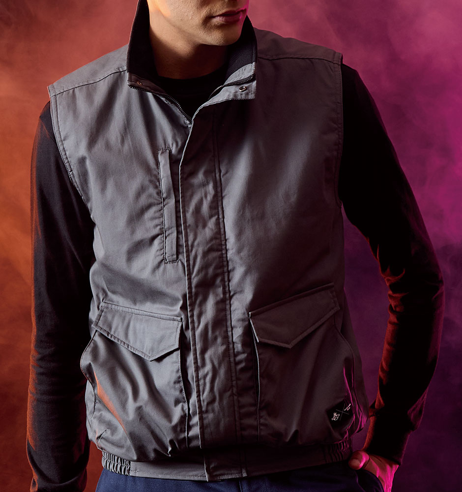 難燃軽防寒ベスト