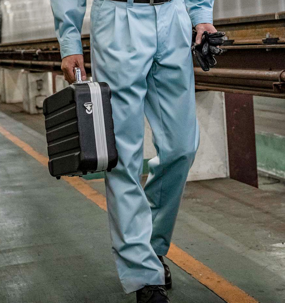 CUC ツータックスラックス（厚手）7.4oz